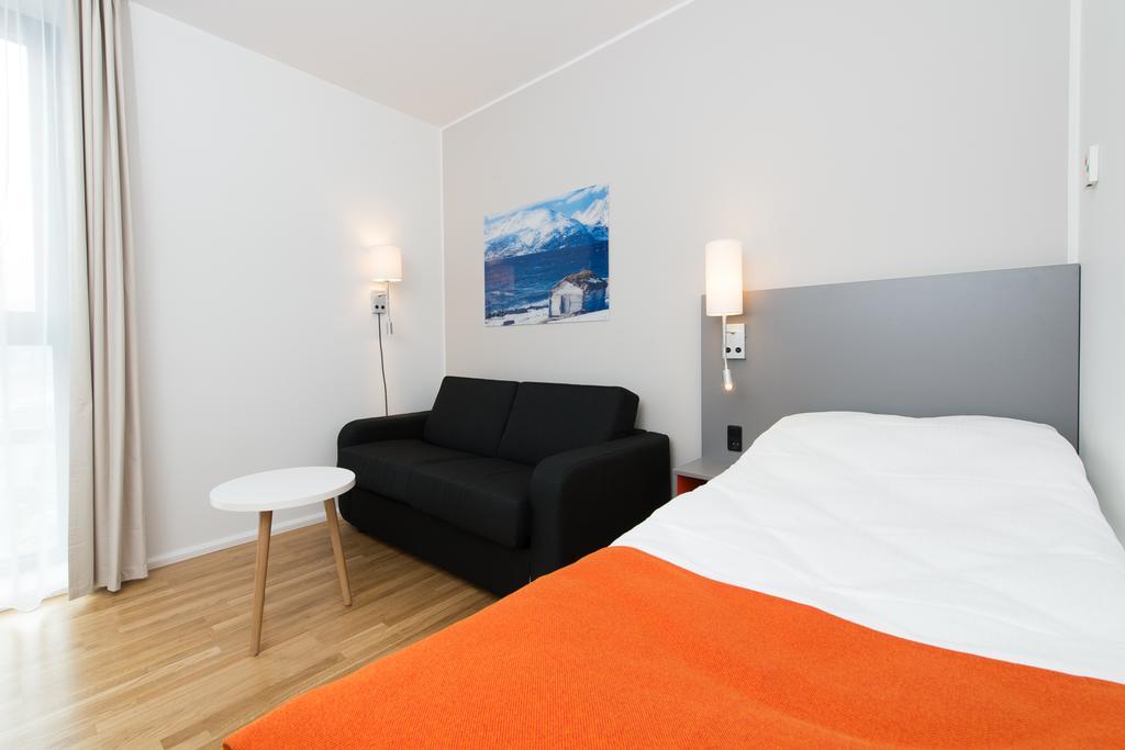 Pingvinhotellet Unn Tromsø Zimmer foto